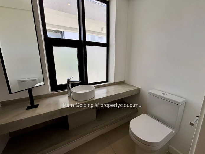 Appartement de 3 Chambres à Vendre à Pointe aux Canonniers | Marine Residences