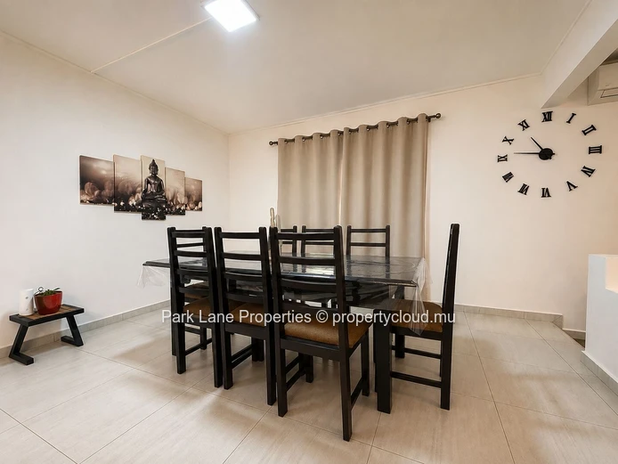 Family home with private pool for rent in Goodlands