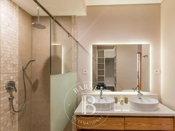 4 Bedroom Apartment