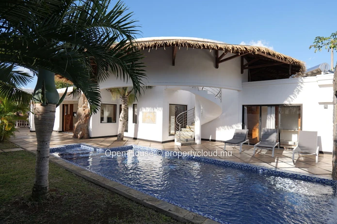 Furnished 3-Bedroom Villa with Private Pool in Pointe aux Piments