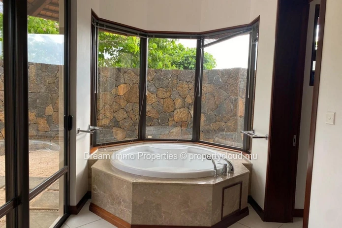 Beautiful Golf Mountain View Villa In Tamarina Resort & Spa, Mauritius