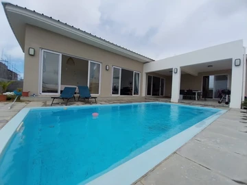 3 Bedroom Villa To Let in Beau Vallon