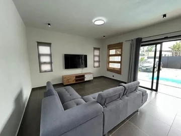 4 Bedroom Villa