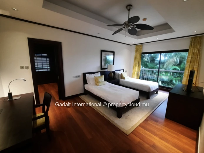 Villa de Luxe avec Vue sur le Golf à Louer à Anahita Beau Champ – 15 000 EUR / mois