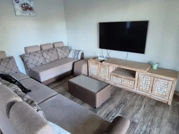 5 Bedroom Villa