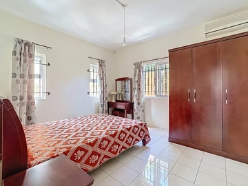 10 Bedroom House