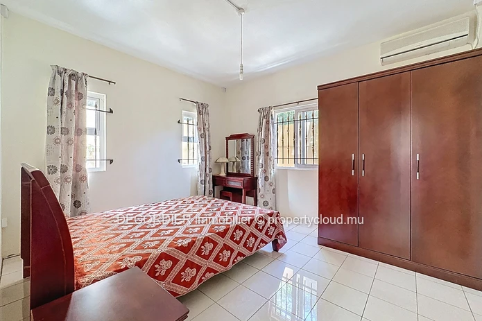 Houses for sale in Pereybere