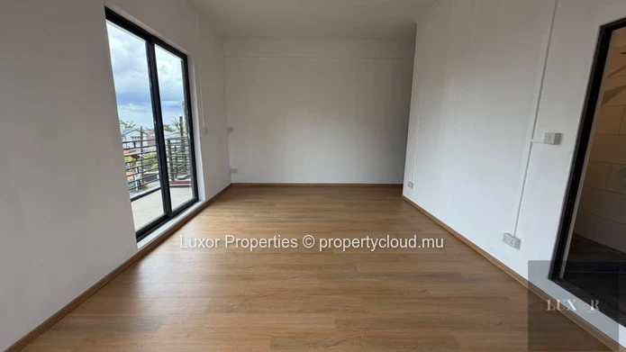 Newly Built Apartment For Sale – Forest Side