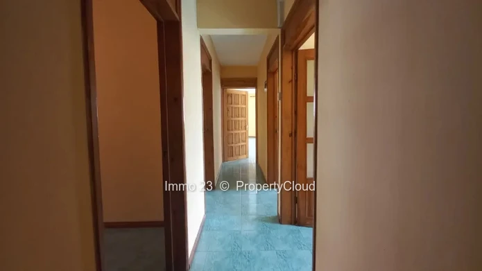 Bureau - 100m2 - Quatre Bornes - Ref. BU68079LO