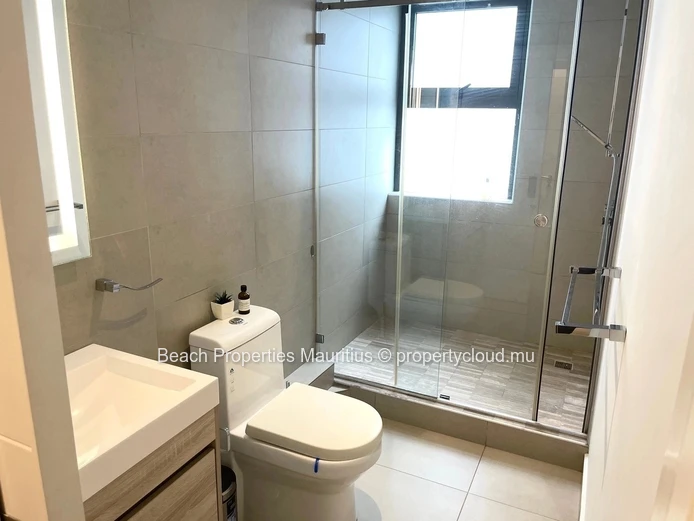 Open-Plan 3-Bed Apartment | Cleaning Included + Moments from the Beach
