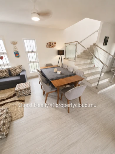 Villa 3 Chambres avec Piscine Privée & Jardin – Albion