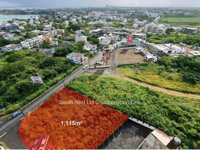 Terrain Commercial à Vendre à Grand Baie | Excellente opportunité d'investissement