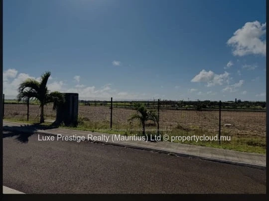 Corner Residential Plot for Sale in Belle Vue Harel | Hillside 2 | 1151m² | Motorway View | Secure Estate | Rs 18M