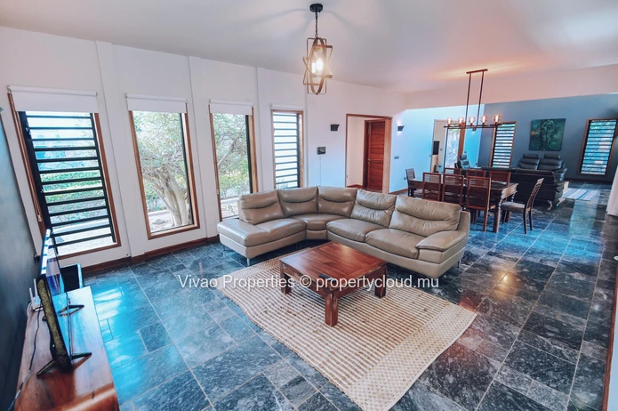 "Stunning 3 Bedroom House with private pool in Royal Park, Balaclava. - Can be yours for Rs 125,000 /month!"