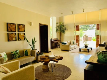 4 Bedroom Villa