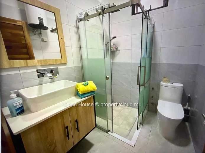 Penthouse 3 chambres avec piscine à vendre à Flic en Flac