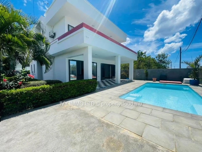 New Listing – Spacious 4-Bedroom Villa for sale in Mont Choisy