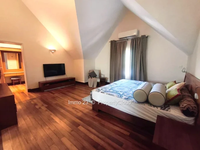 House / Villa - 4 bedrooms - Quatre Bornes