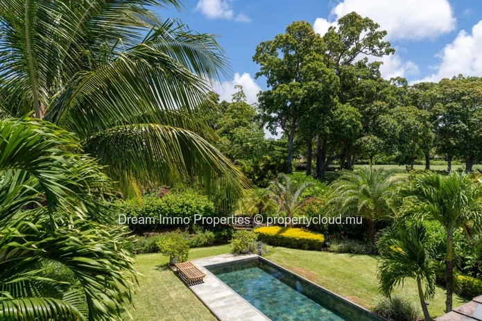 Gol View - 3 Br Semi-Detached Villa On The Golf In The Anahita Resort