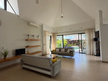 4 Bedroom Villa