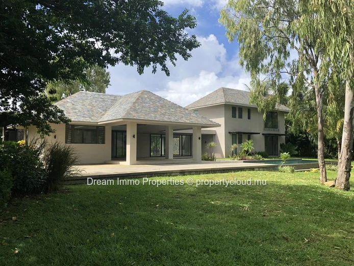 Somptueuse villa 4 chambres avec vue golf & montagne à Anahita – Ile Maurice