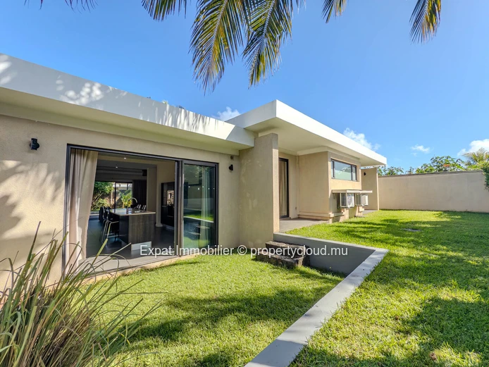 4-Bedroom Villa For Sale In Casasola 2 – Péreybère
