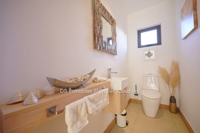 Villa Res De 4 Chambres Plain-Pieds À Vendre - Grand Baie - Nord - Accessible Aux Non Citoyens