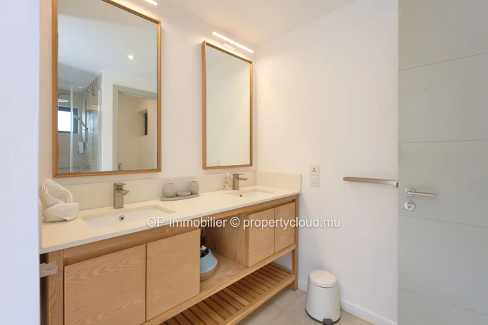 Appartement 3 chambres avec piscine à vendre à Pointe aux Canonniers