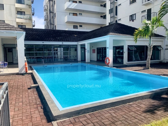 Sodnac à vendre penthouse 4 chambres situé dans une résidence sécurisée avec piscine salle de sport, sauna, hammam et...
