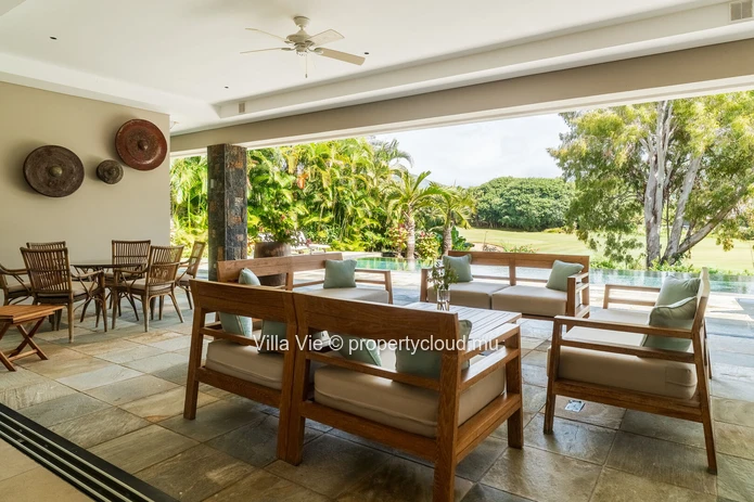 Beau Champ - Magnificent 5-bedroom villa with private pool