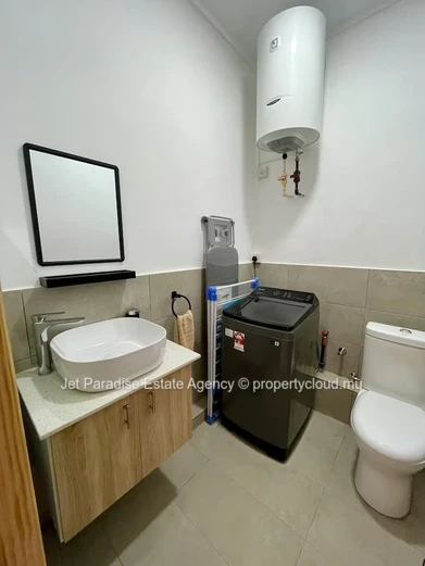Modern Sea View Apartment with Swimming Pool
