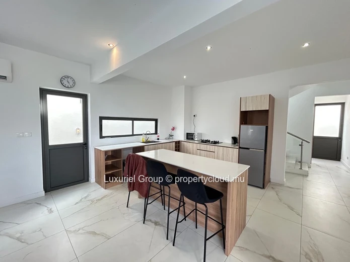 Beautiful Contemporary Villa for Sale – Elegance, Comfort and Modern Living