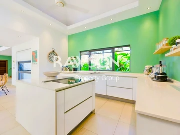 4 Bedroom Villa