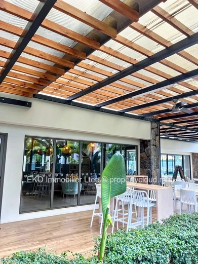 Luxurious 2-Bedroom Apartment in Grand Baie with Pool Access