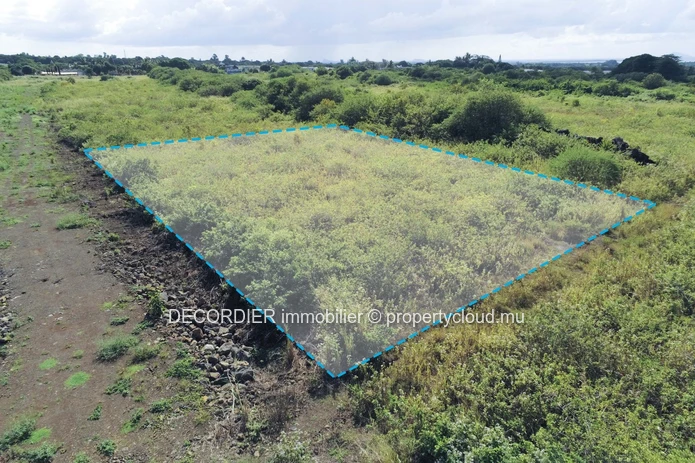 Agricultural land for sale – Amaury.