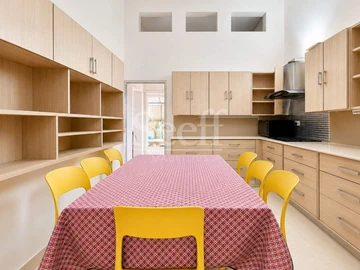 7 Bedroom House