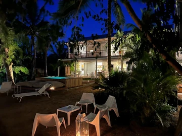 6 Bedroom Villa