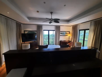 5 Bedroom Villa
