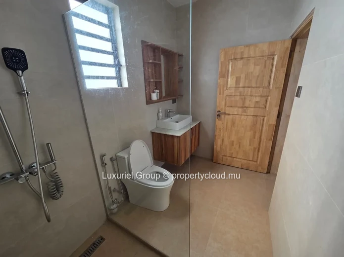 New Luxury Villa for Rent in Pereybere – Space, Comfort and Modern Living