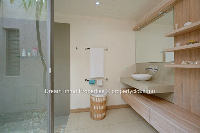 Elegant 3-bedroom villa near the sea at Clos du Littoral, Grand Baie - Mauritius