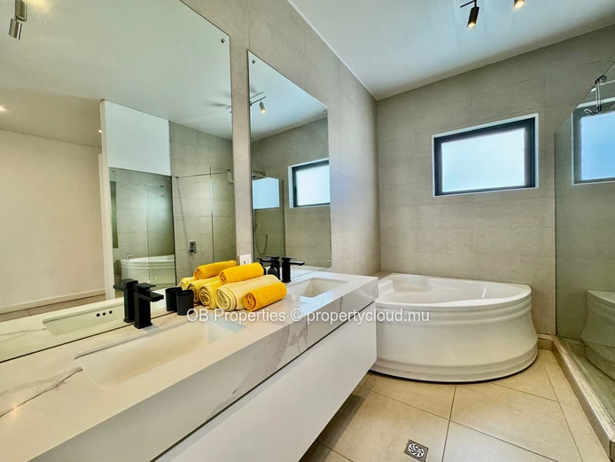 Penthouse de Prestige avec Vue Mer à Tamarin