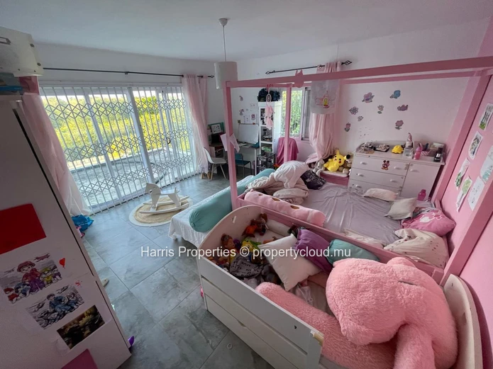 Belle et grande villa indépendante disponible à la vente à Cap Malheureux