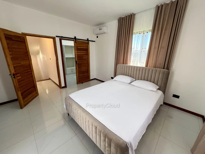 For Rent | Modern 3-Bedroom Villa With Pool | Grand Bay