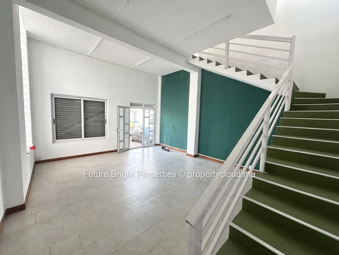 83m² Commercial Space for Rent in Bambous