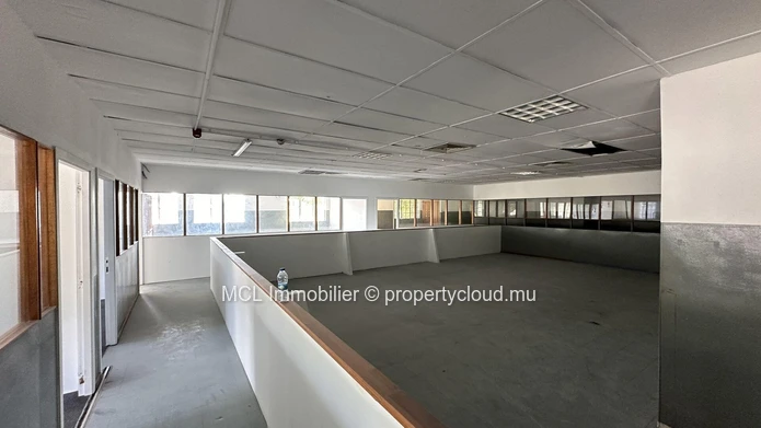 Entrepot de 660m² à Goodlands