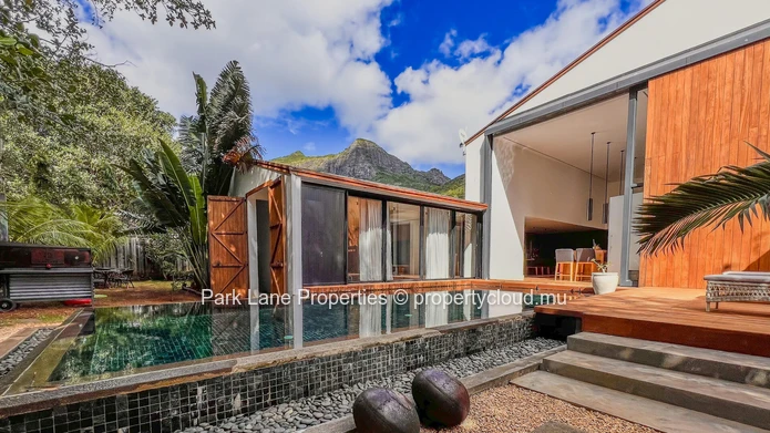 Exceptional Villa in Pailles – Luxury, Privacy & Sophistication