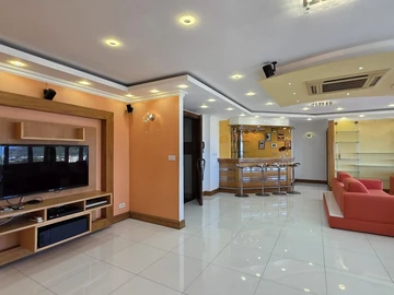 4 Bedroom Apartment