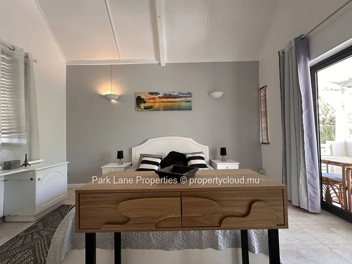 Duplex with magnificent view of the ocean