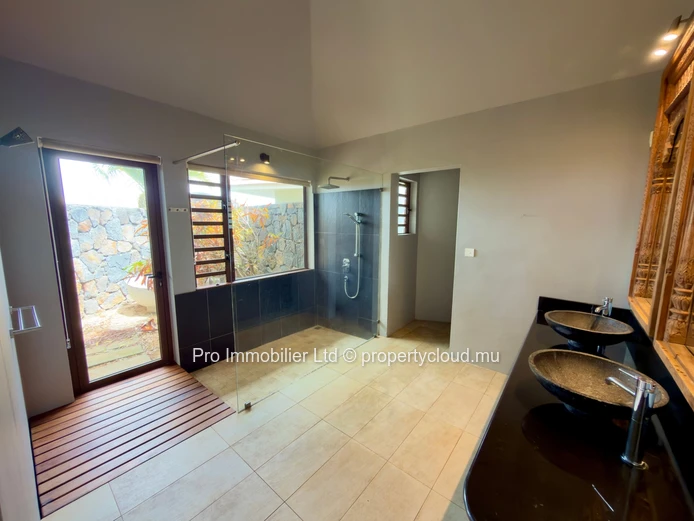 Spacious Furnished Villa For Rent At Domaine De Hillside Belle Vue (North) .