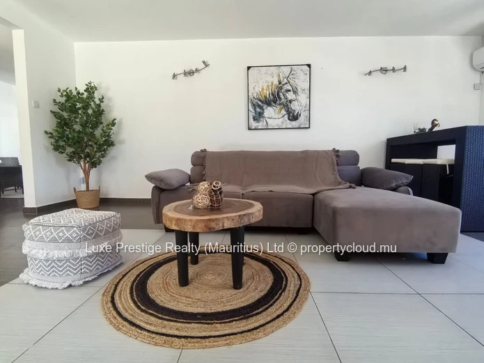Spacious 4-Bedroom Villa with Private Pool for Rent | 10 Perches | Garage for 2 Cars | Rs 75,000 per Month